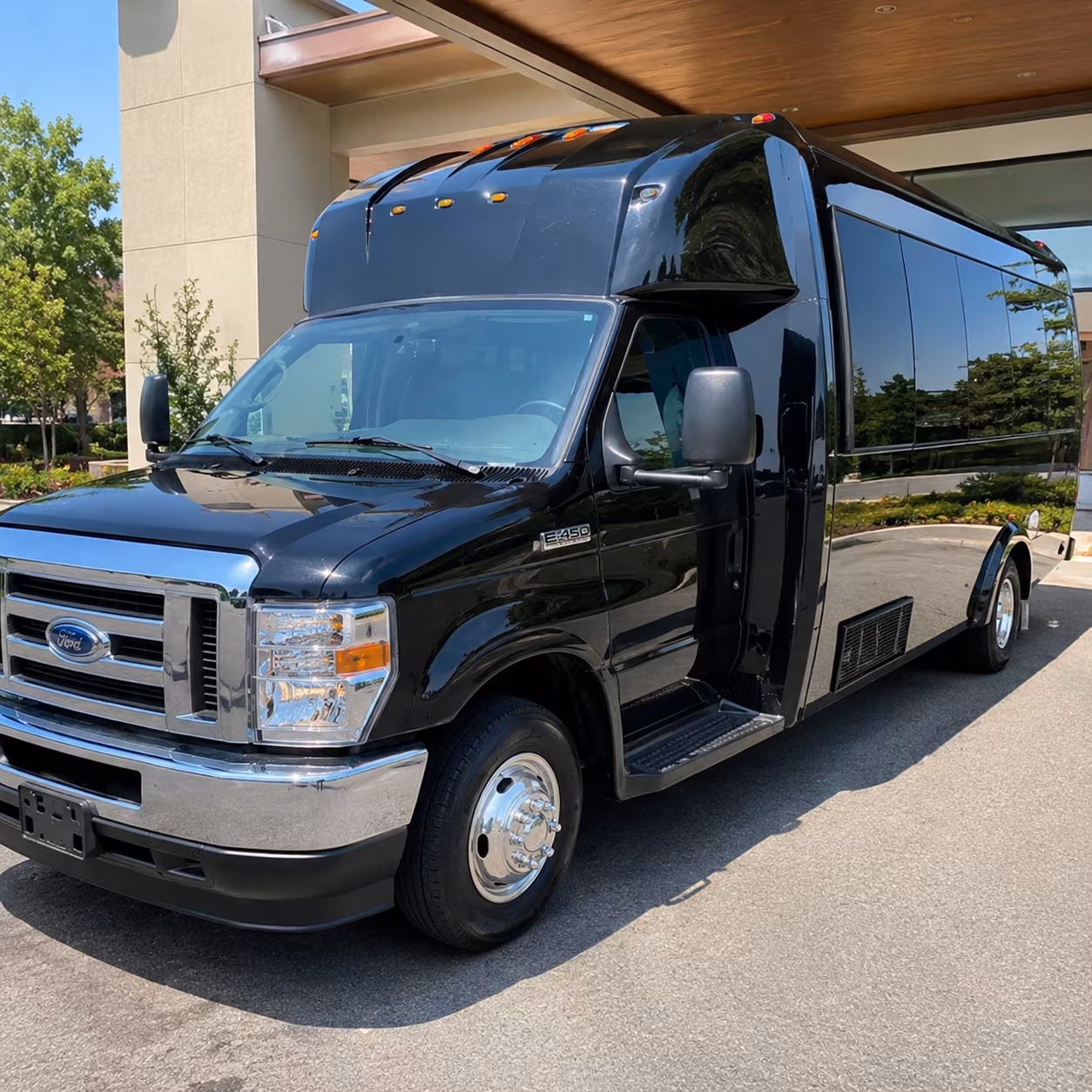 New Haven Homecoming & Prom Party Bus Rentals